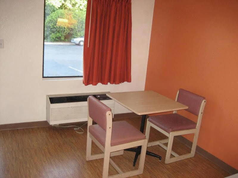Motel 6-Raleigh, Nc - Cary Bagian luar foto