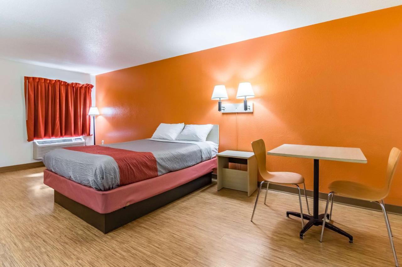 Motel 6-Raleigh, Nc - Cary Bagian luar foto